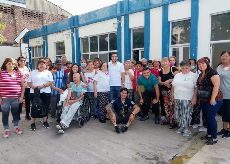 Adultos mayores disfrutan de su colonia de vacaciones en San Pedro