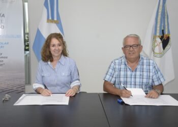 Julio Bravo firmo un convenio con el Ministerio de Educación de Jujuy