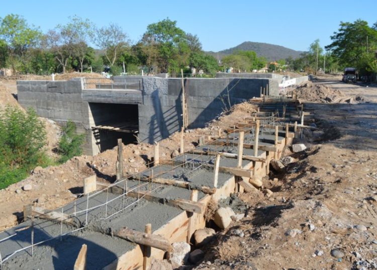 Las obras complementarias del nuevo puente sampedreño avanzan de manera positiva