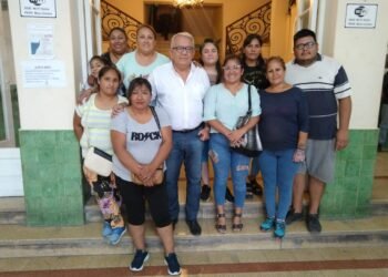 Julio Bravo se reunió con la comisión vecinal de barrio La Merced