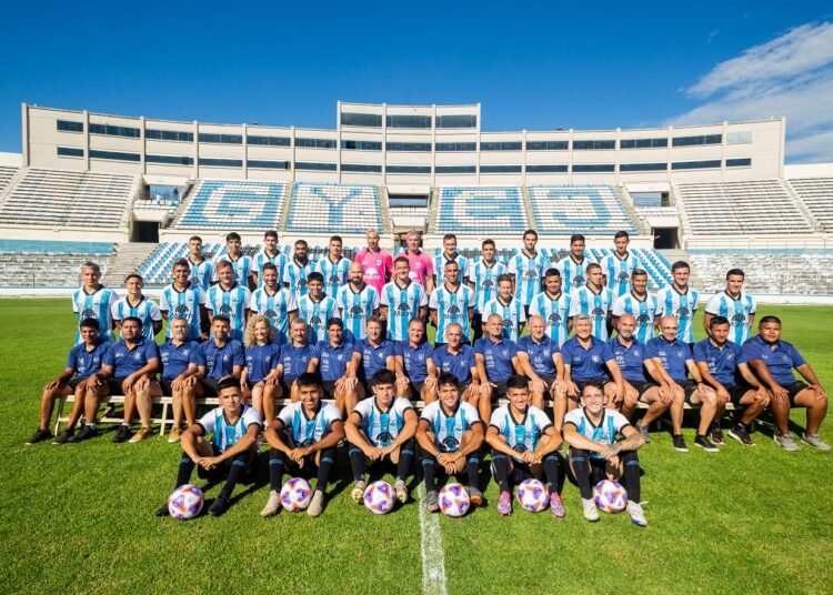 Noche de fútbol en “23 de Agosto”: debuta el Lobo