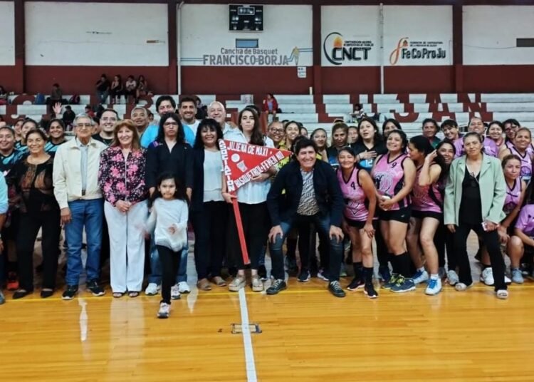 Se realizó el acto apertura del Torneo de Maxibásquet “Profesor Juan Carlos Zambrano”