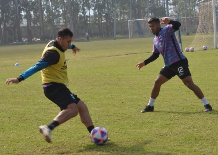 César Cabello arbitrará al Lobo este viernes