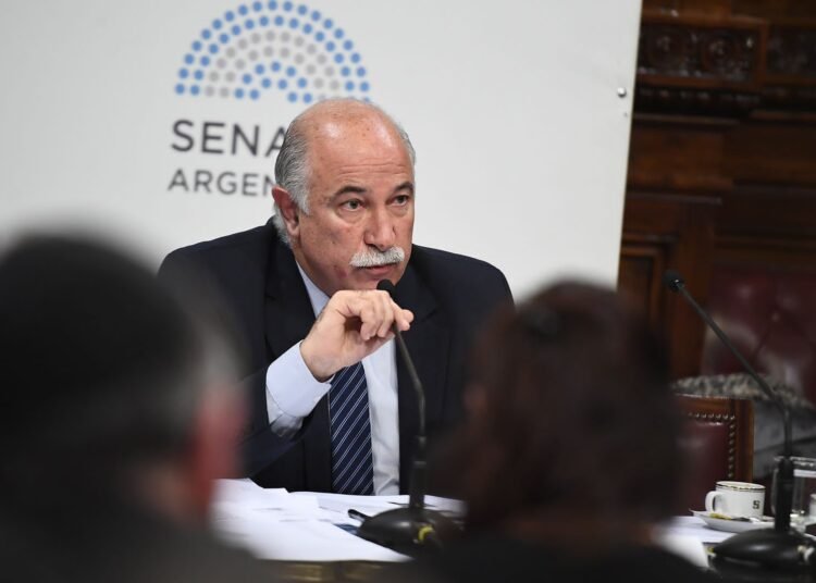 Fiad solicitó informes a Anibal Fernández