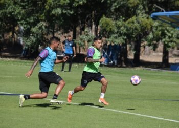 Vázquez prepara variantes obligadas en su viaje a Mendoza