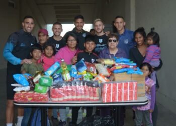 Gimnasia entregó donaciones a comedores y centros de atención familiar