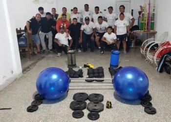 Zapla entregó indumentaria y elementos de gimnasio