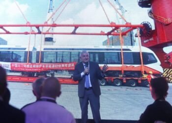 Morales anunció que en diciembre estará listo para funcionar el sistema del tren turístico y solar de la Quebrada