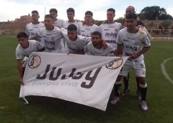 Zapla goleó y paso de ronda