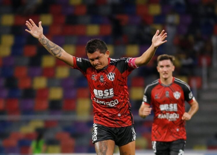 El día de la Pulga: hoy pone el gancho Luis Rodríguez