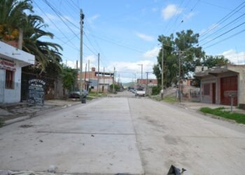 Avanzan obras de pavimentación en Alto Comedero