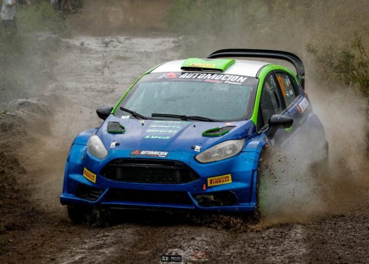 Julio Suárez largó en la temporada del Rally Cordobés 40 años