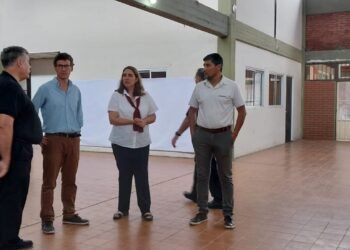 Ledesma acompaña el fortalecimiento educativo en Libertador