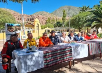 Intenso operativo de seguridad ante la masiva llegada de peregrinos a Punta Corral