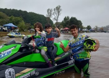 Julito Suárez, subcampeón Sudamericano de moto de agua