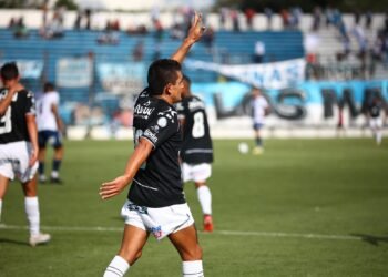 De la mano del “10”, el Lobo volvió a sonreír