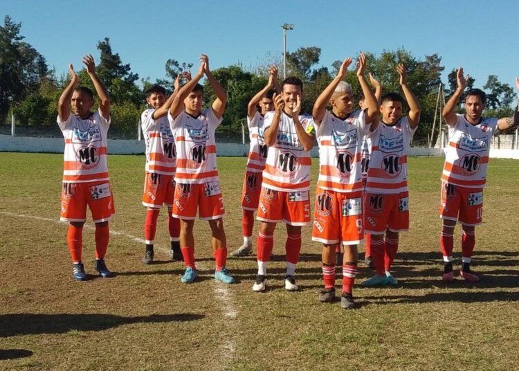 Rivadavia, otra vez dueño del clásico carmense