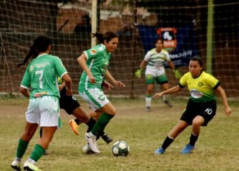 Atlético El Carmen venció a Arrieta en el partido de ida por la semifinal femenino
