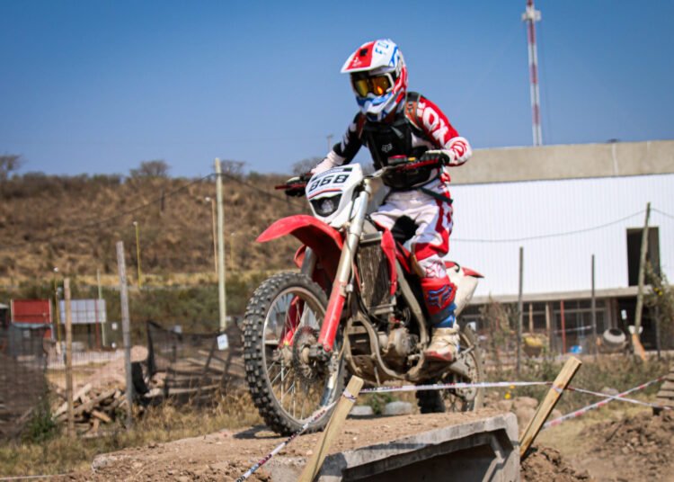 Exitosa sexta fecha del Enduro del Noa en San Salvador