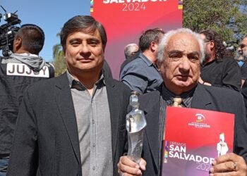 Jorge Sapag fue distinguido con el premio San Salvador