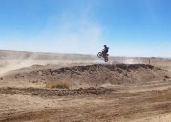 Se corrió la tercera prueba de motocross en Ojo de Agua