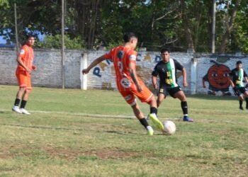 Defensores de Yuto goleó a Olimpia 3 a 0 y se quedó con el primer duelo de semifinal
