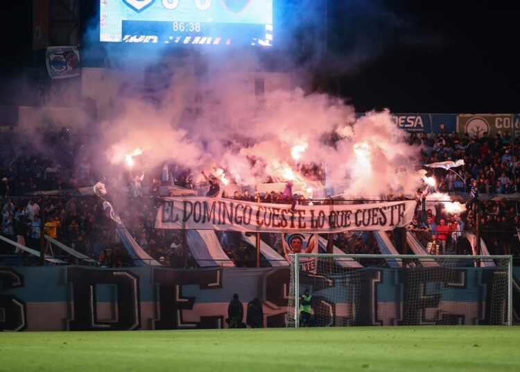 Cueste lo que cueste: el Lobo recibe al Albo en un nuevo clásico del norte