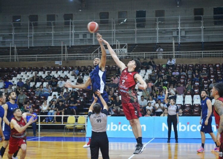 Un triple de Sarmiento sobre el final, le dio la victoria a Jujuy Básquet ante Salta Basket
