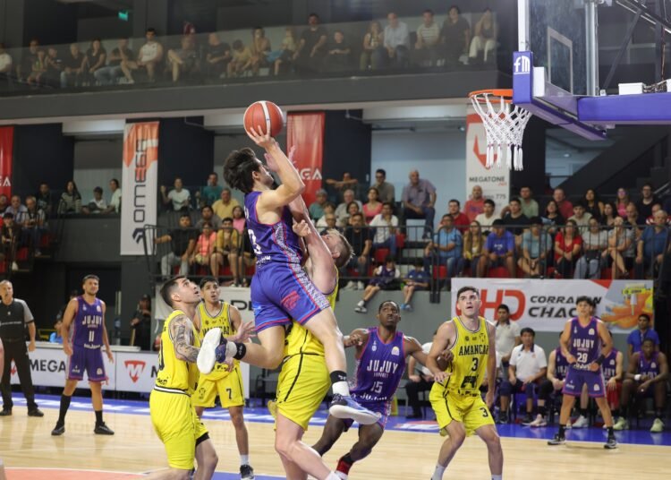 Jujuy Básquet ganó, pero no le alcanzó