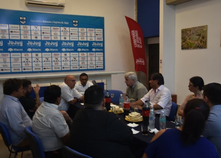 Encuentro institucional: el Círculo de Periodistas Deportivos fue recibido por Gimnasia