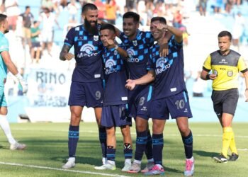 Primeros tres puntos en casa