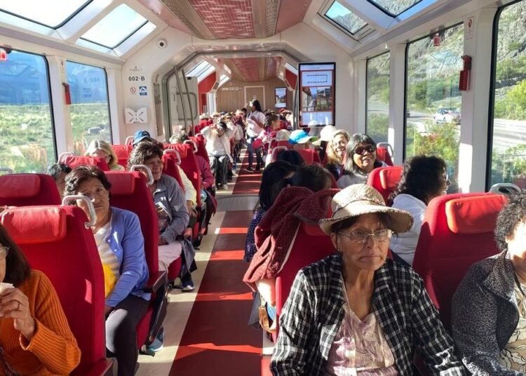 Más jujeños disfrutaron del Tren Solar de la Quebrada