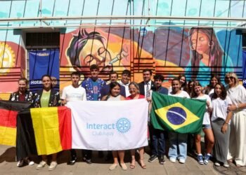 Sadir acompañó a la comunidad rotaria en el aniversario del Rotary Club Internacional