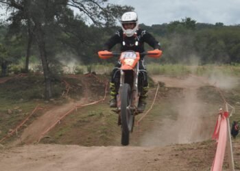 Con 230 motos se vivió la fecha del enduro del NOA en Tierra Brava
