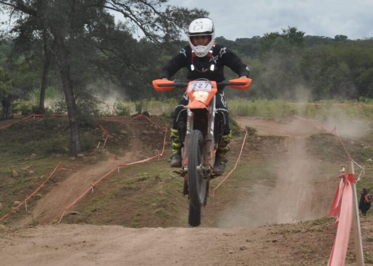 Con 230 motos se vivió la fecha del enduro del NOA en Tierra Brava