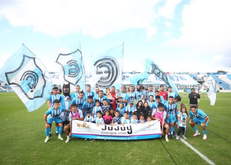 El Lobo quiere festejo patrio