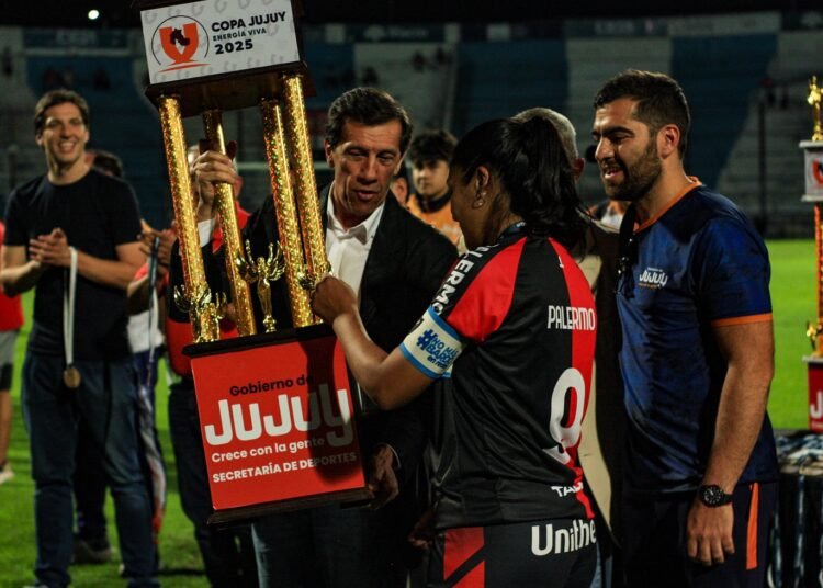 Sportivo Palermo volvió a levantar la Copa Jujuy