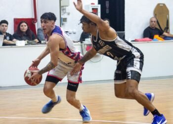 Casi debut soñado para Jujuy Básquet: perdió sobre el cierre