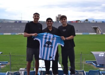 Cachi, Gallardo y Paradela firmaron contrato con Gimnasia