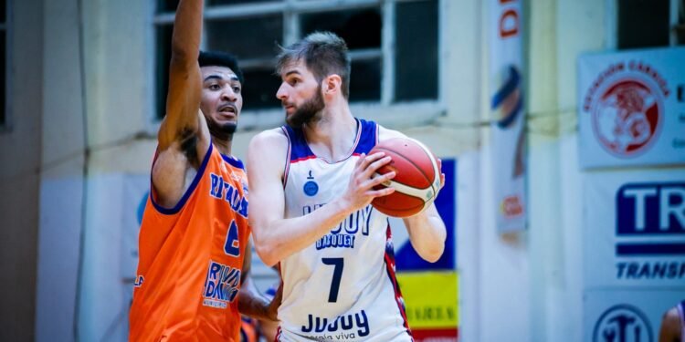 Jujuy Básquet pegó primero y metió un triunfazo en Mendoza