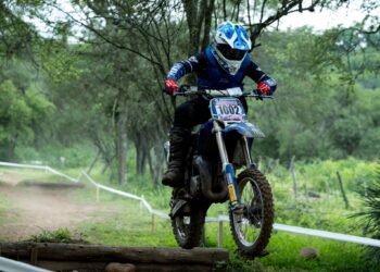 Se abrió la temporada del enduro con más de 120 máquinas en pista