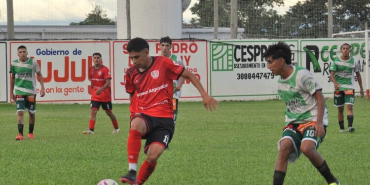 Atlético San Pedro goleó a Atlético El Polo