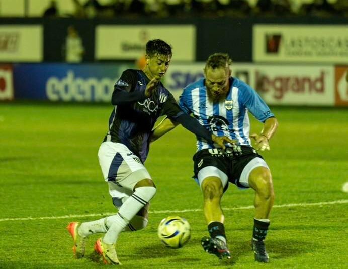 Le aguaron el festejo al “Lobo”: dura goelada y sin regalo de cumpleaños