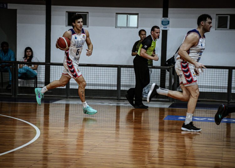 Con un brillante Stehli, Jujuy Básquet ganó un partido clave