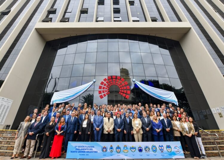 El Norte Grande sesionó en Tucumán con fuerte reclamo federal y una agenda orientada al desarrollo regional