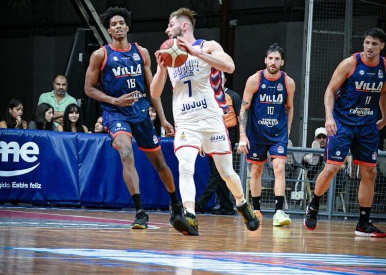 A un paso de avanzar: Jujuy Básquet ganó en Chaco y el jueves puede definir la serie