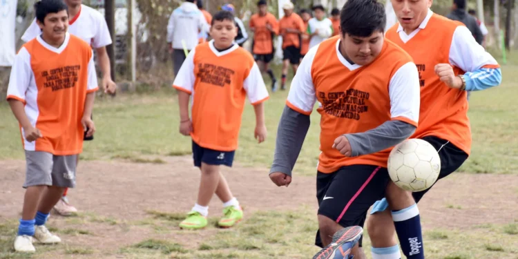 La Fundación Valencia recibe a la Liga Inclusiva de Fútbol Adaptado