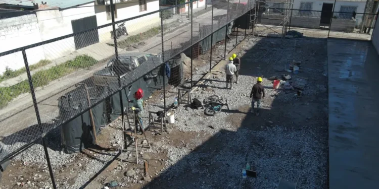 Arrancó la renovación de polideportivos en Jujuy y ya trabajan en las 530 Viviendas