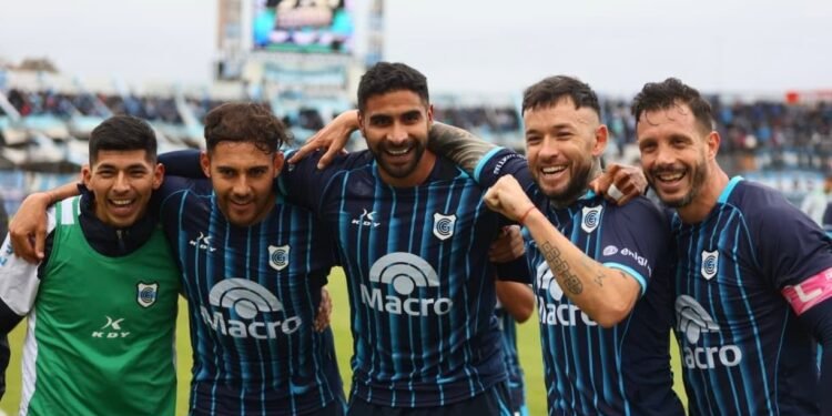 El Lobo aplastó a Chicago y volvió a mirar a todos desde arriba
