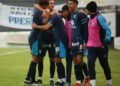 Ganó con el corazón y volvió a la cima de la Primera Nacional